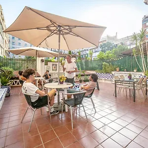Fabrizzios Terrace Hostel Barcelona